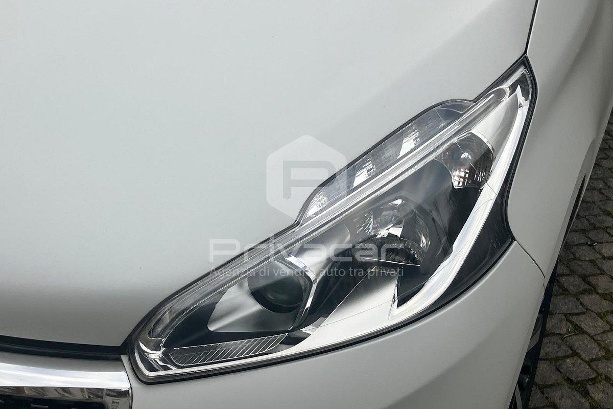 PEUGEOT 208 1° serie PureTech 82 5 porte Allure