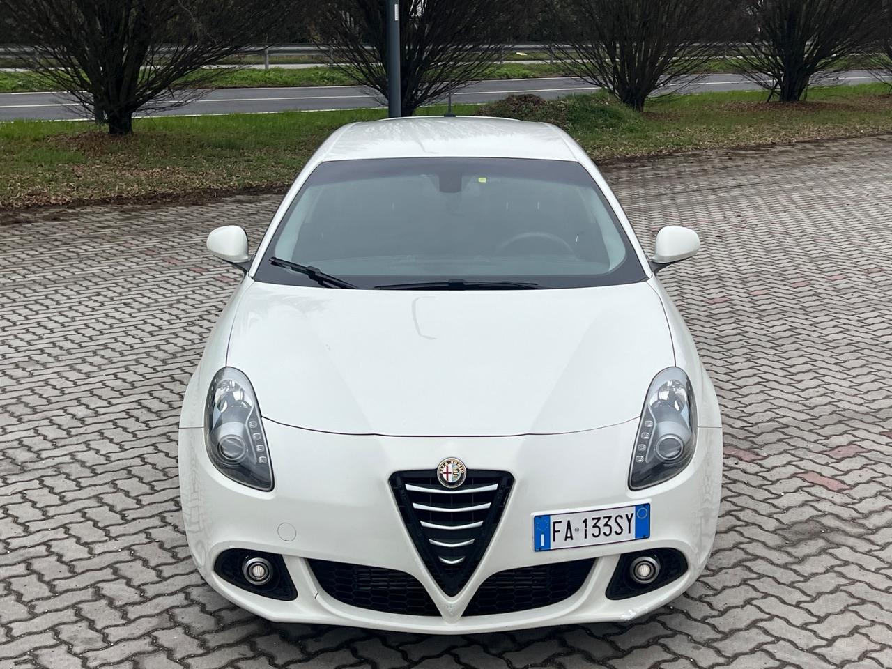 Alfa Romeo Giulietta 1.6 JTDm-2 105 CV Distinctive