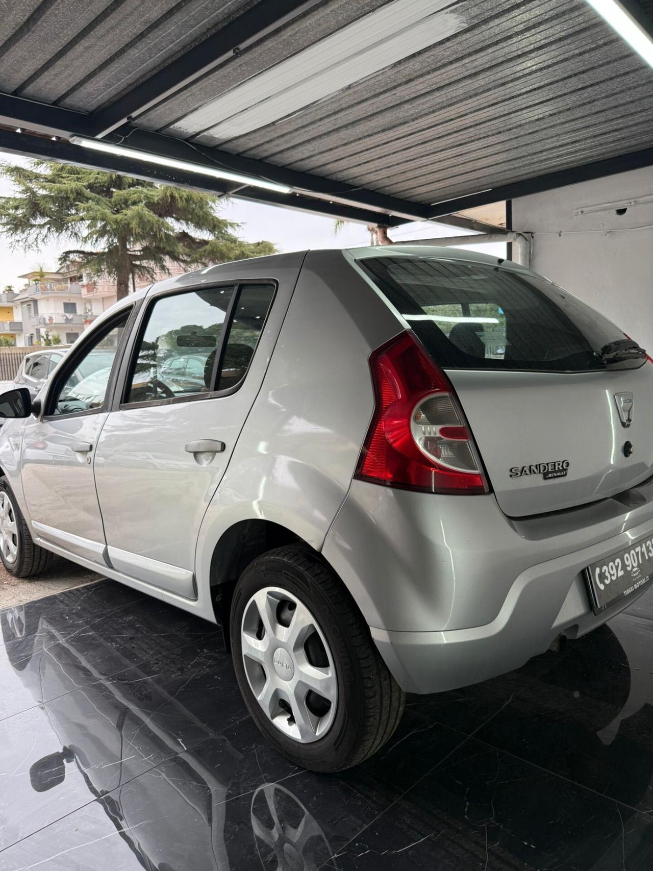 Dacia Sandero 1.2 16V Lauréate