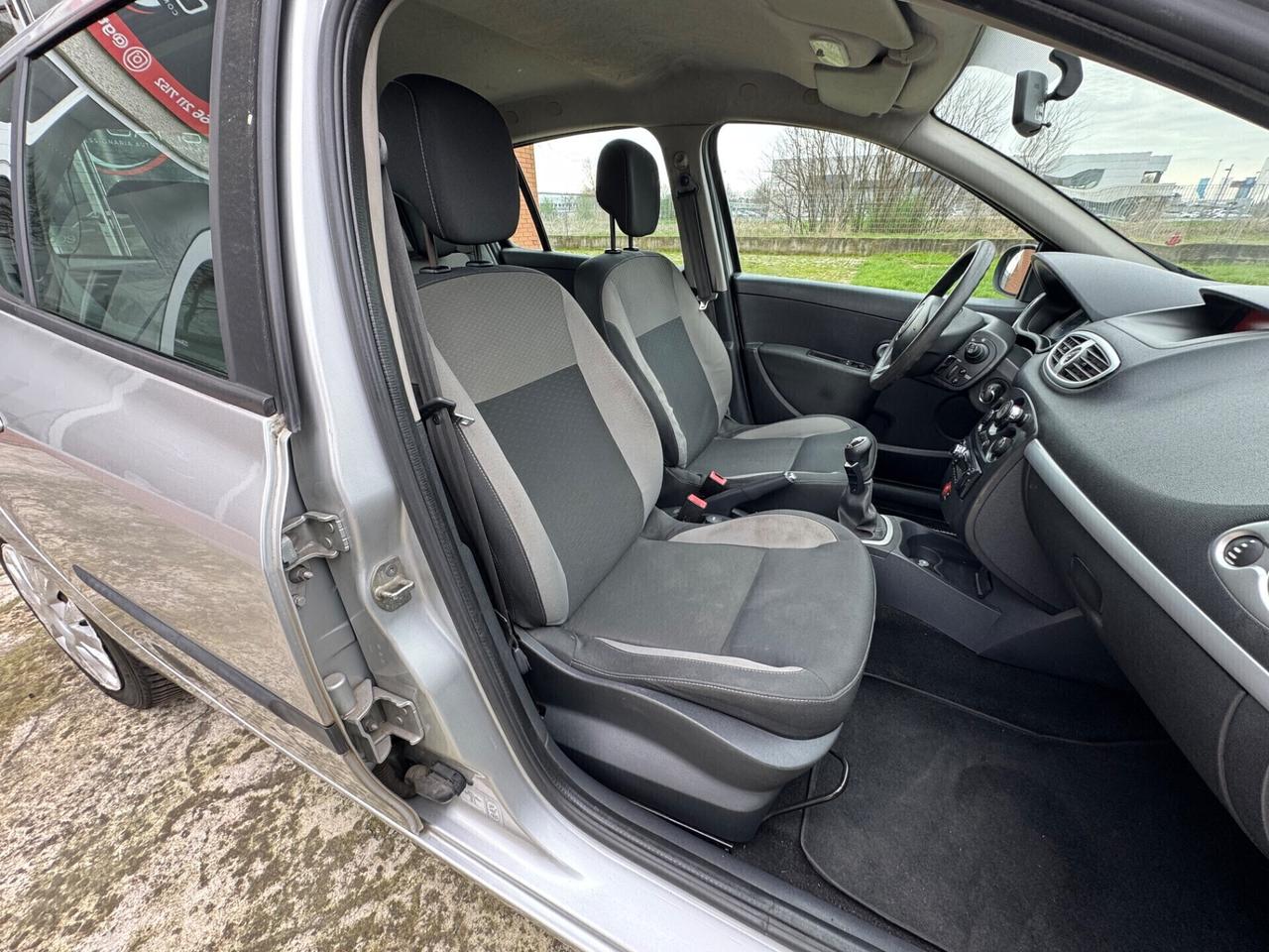 Renault Clio 1.2 16V 5 porte Luxe
