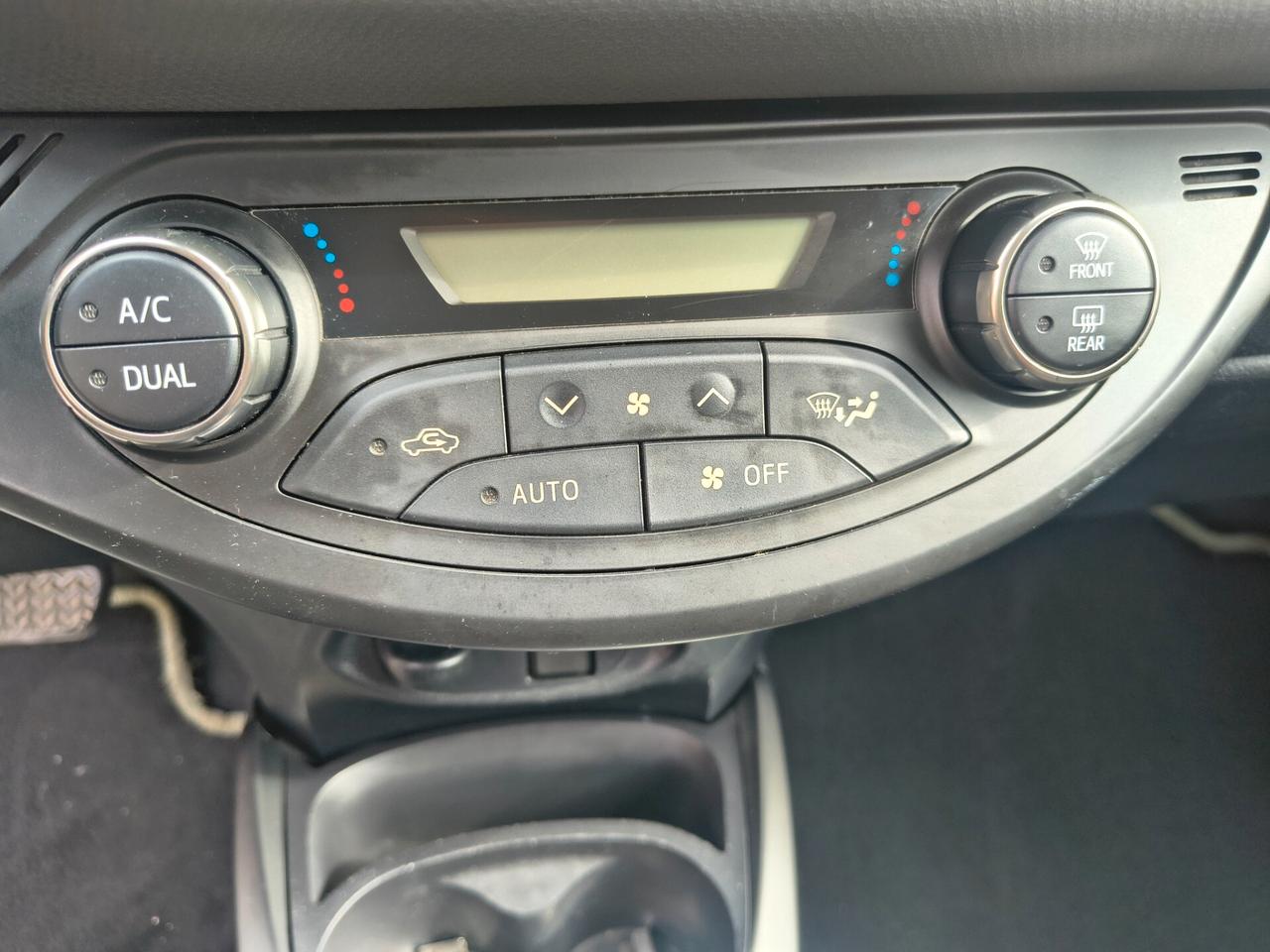 TOYOTA YARIS 1.5 HYBRID 5 PORTE AUTOMATICA