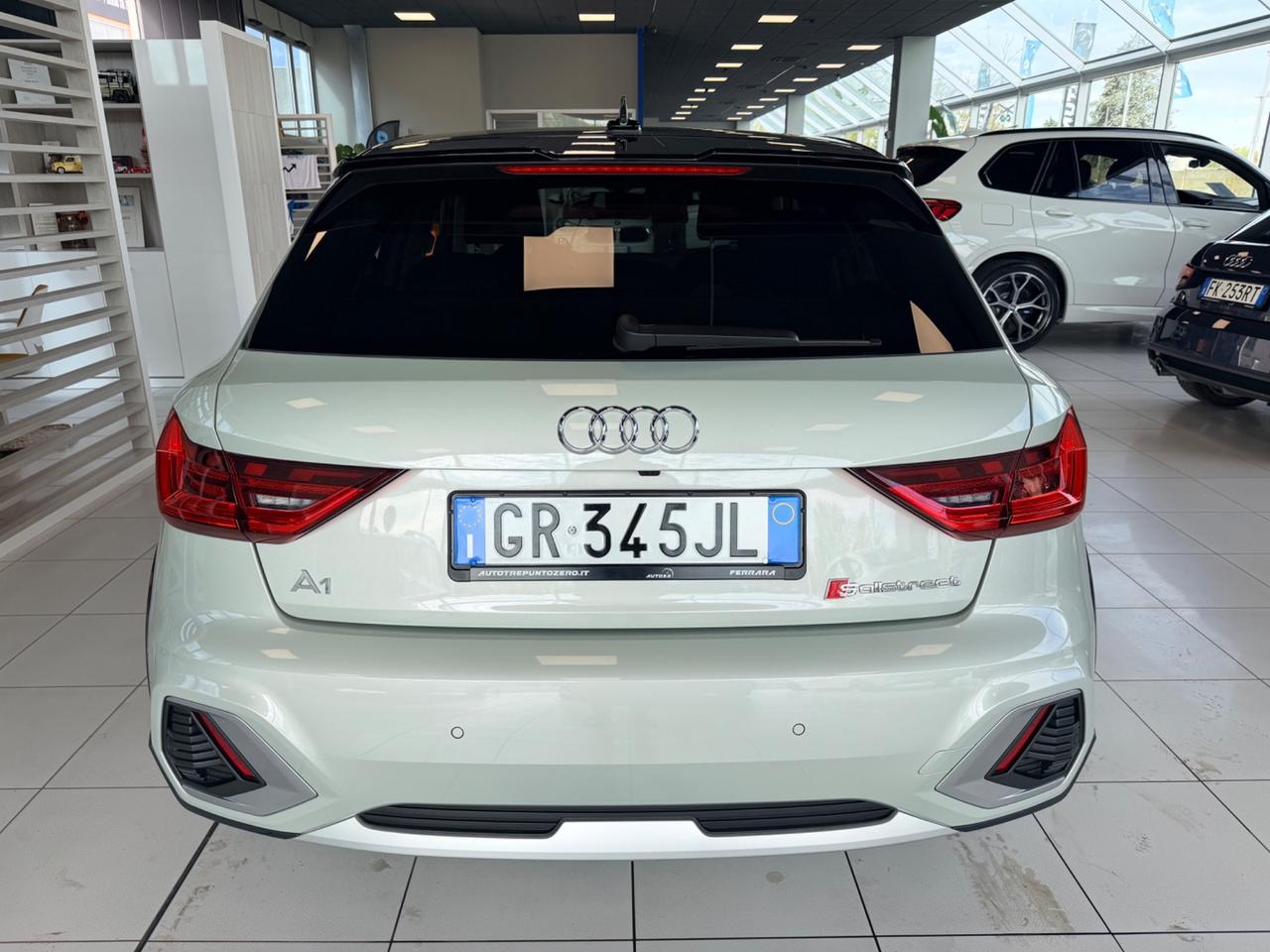 Audi A1 allstreet 30 TFSI S tronic Business