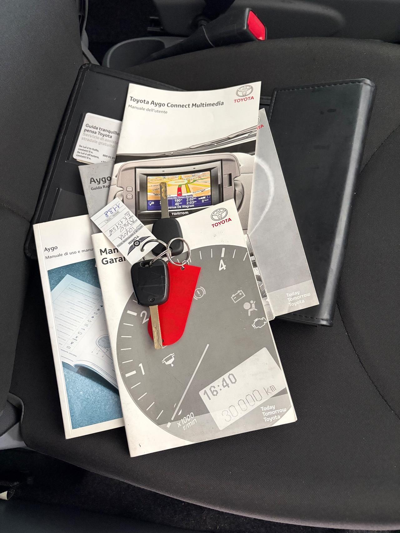 TOYOTA AYGO 1.0 68 CV 5 PORTE 80.000 KM