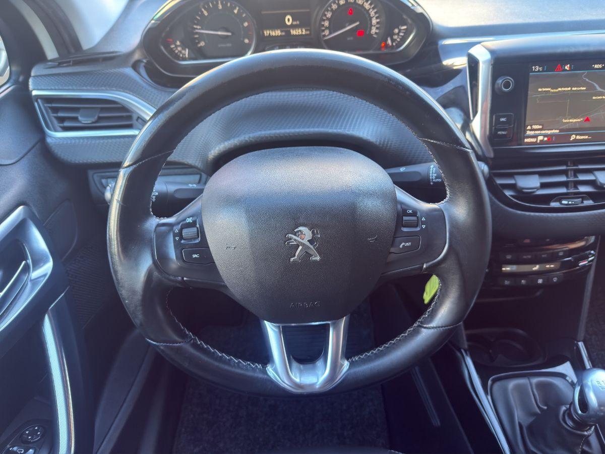 PEUGEOT - 2008 - 1.6 BlueHDi 102cv Black Matt bianco perla