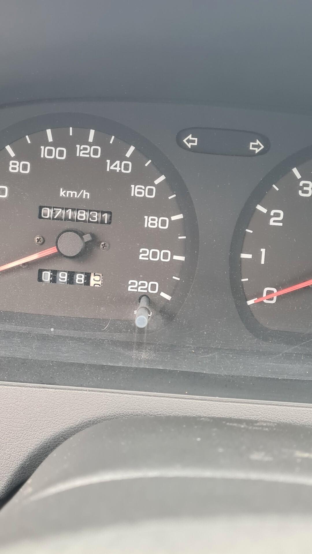 Nissan Almera NX Almera 1.6i 16V cat 3 porte SR