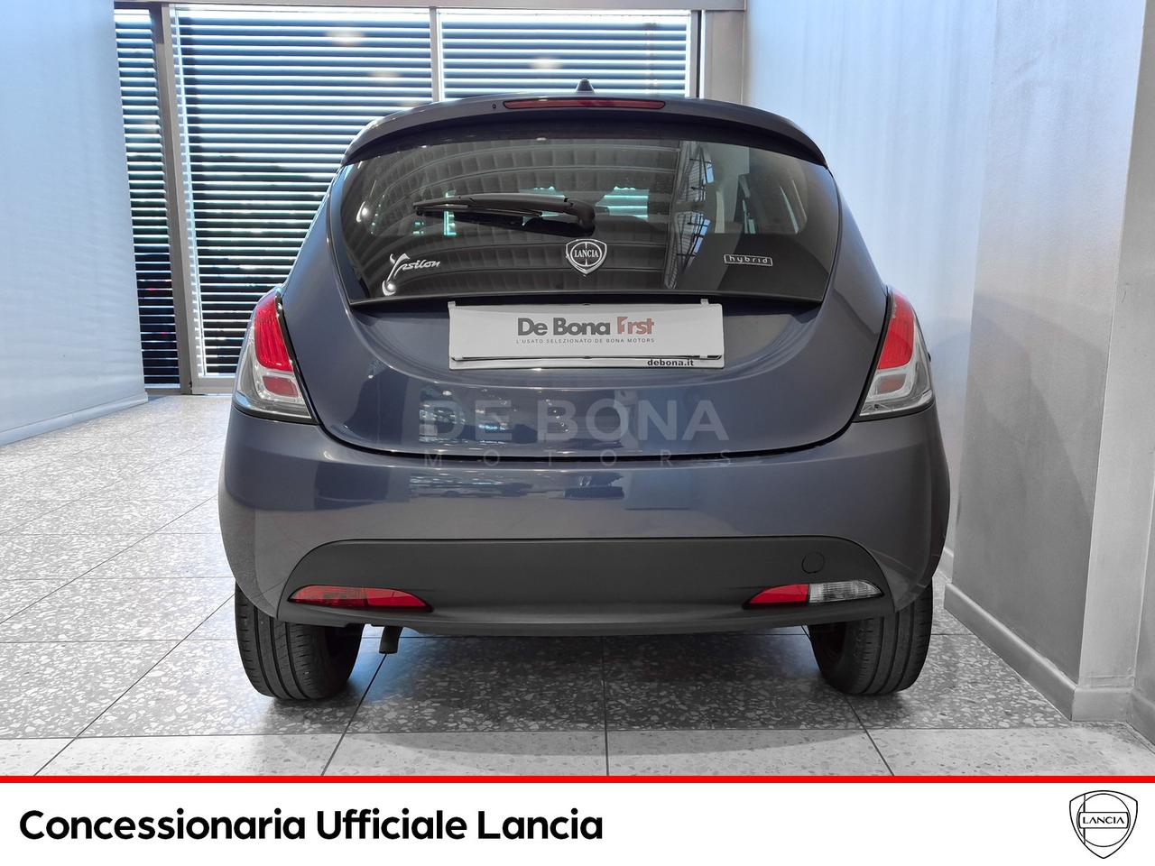 Lancia Ypsilon 1.0 firefly hybrid silver s&s 70cv