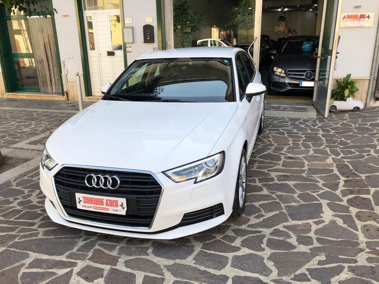 Audi A3 SPORTBACK 1.6TDI 110CV Design FULL/LED/NAV