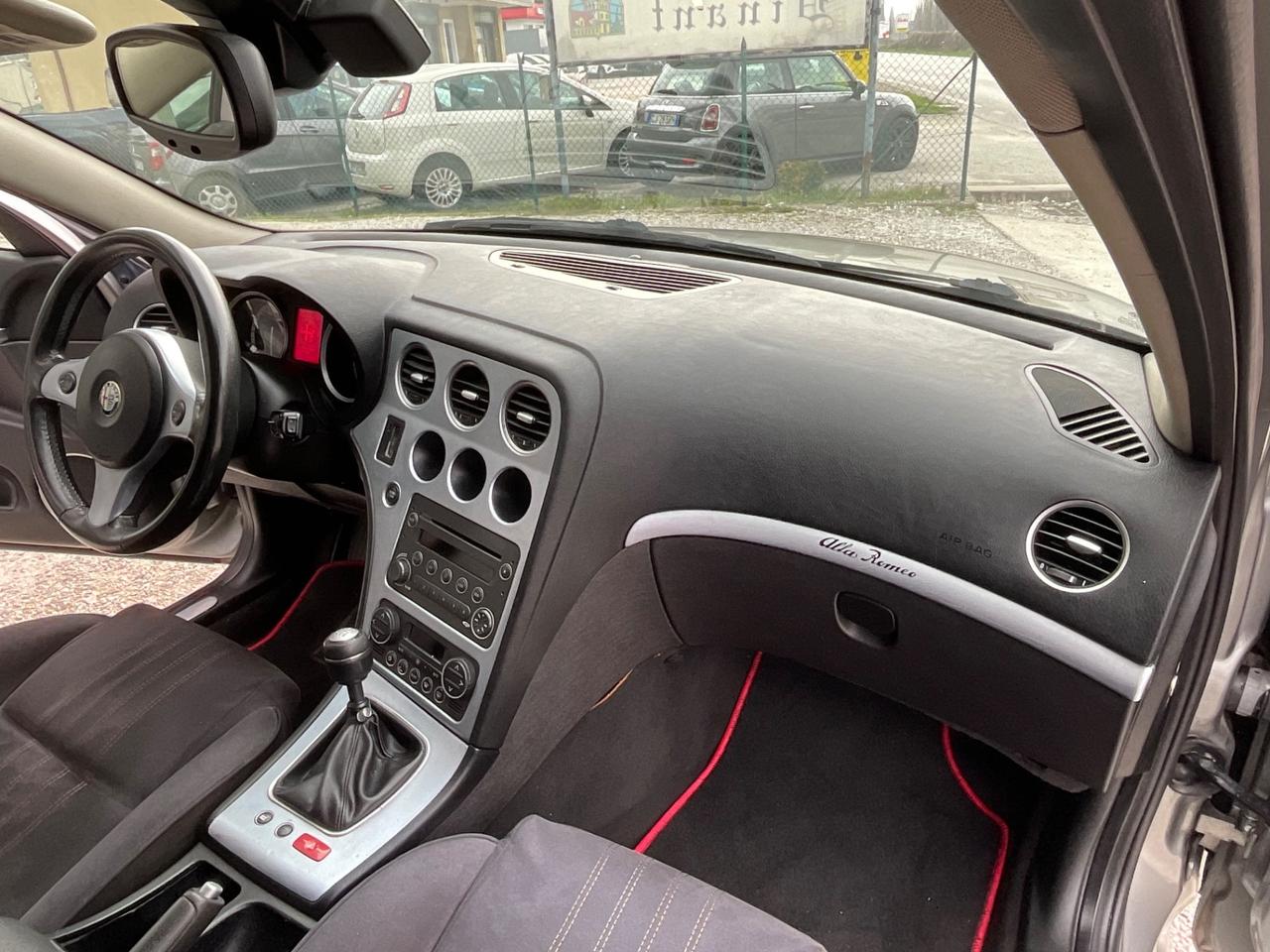 Alfa Romeo 159 1.9 JTDm Sportwagon Distinctive