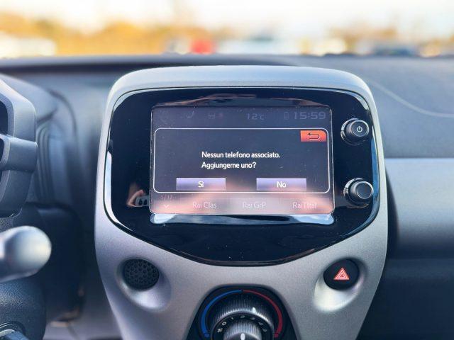 TOYOTA Aygo CONNECT 1.0 VVT-i 5 P X-BUSINESS *SERVICE TOYOTA*