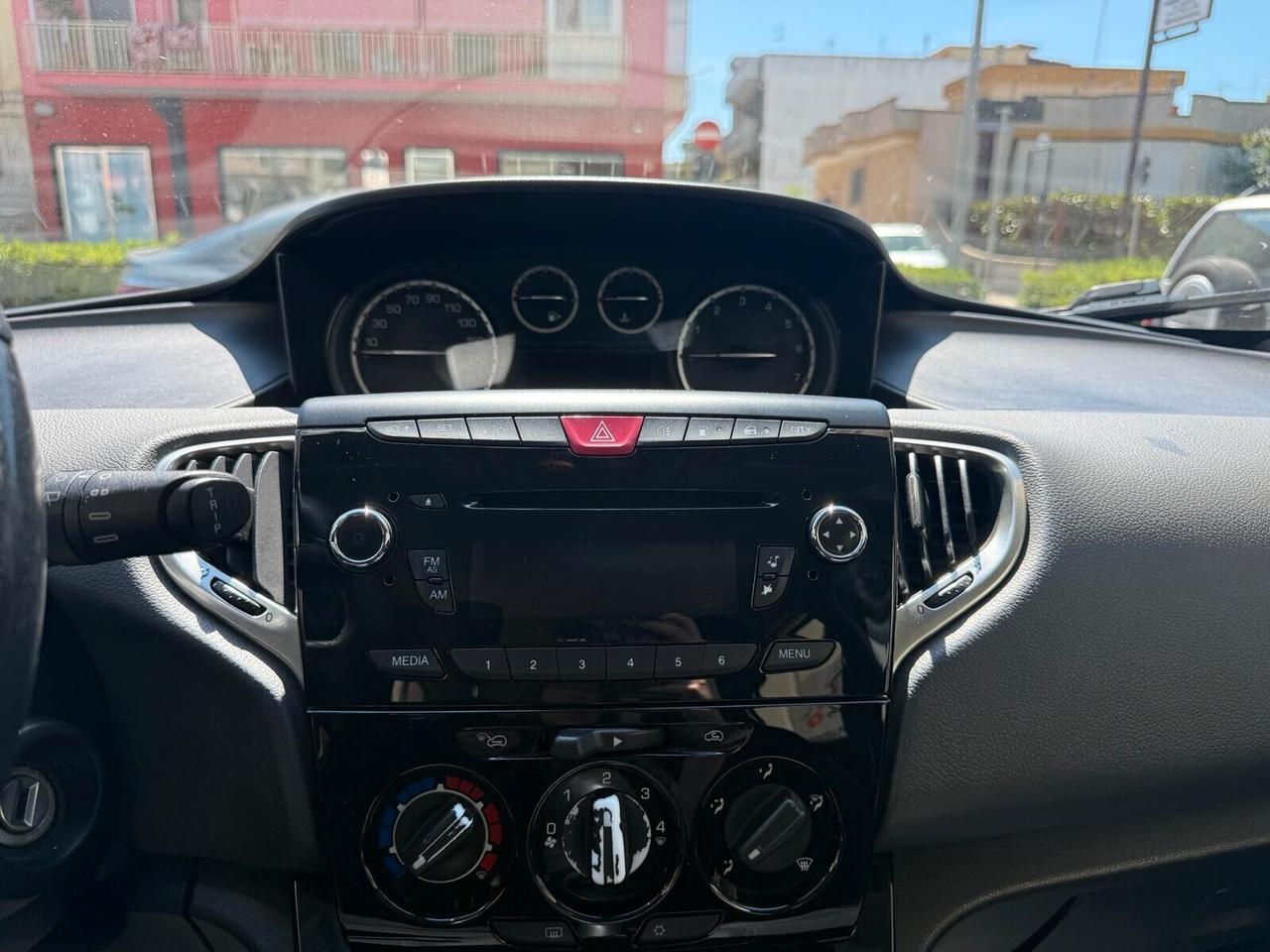Lancia Ypsilon 1.2 GPL Gold