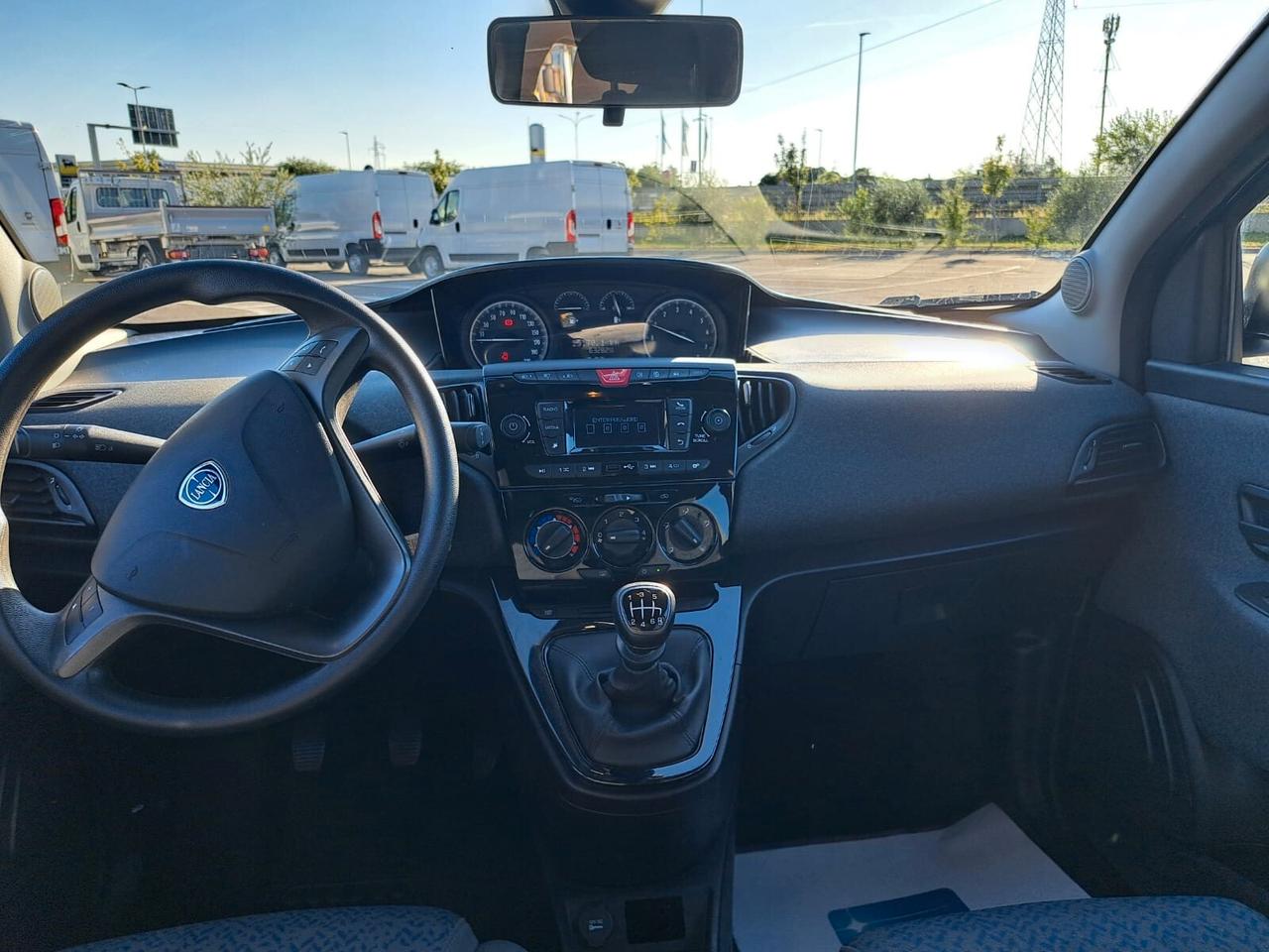 LANCIA YPSILON 1.0 FIRE FLY ECOCHIC SILVER