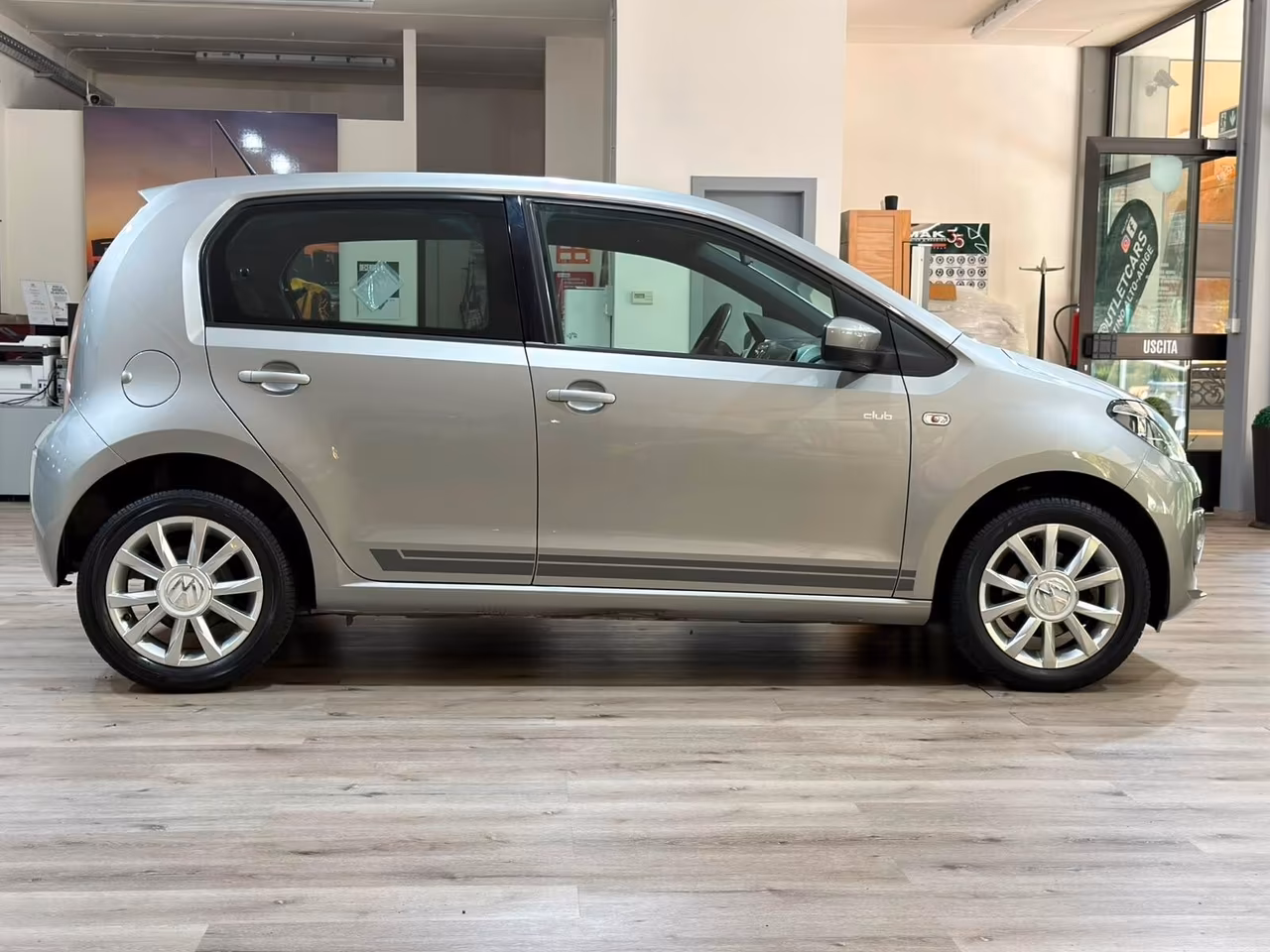 VOLKSWAGEN UP! 1.0 75cv 5p NEOPATENTATI 89.000km