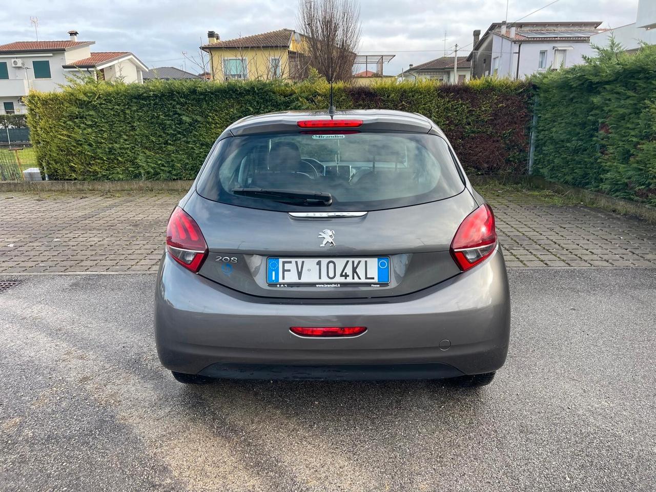 Peugeot 208 PureTech 82 5 porte Allure