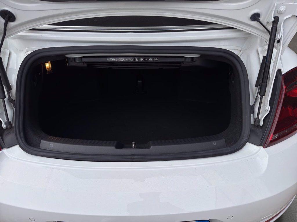 VOLKSWAGEN Maggiolino cabrio 2.0 tdi design 110cv del 2018