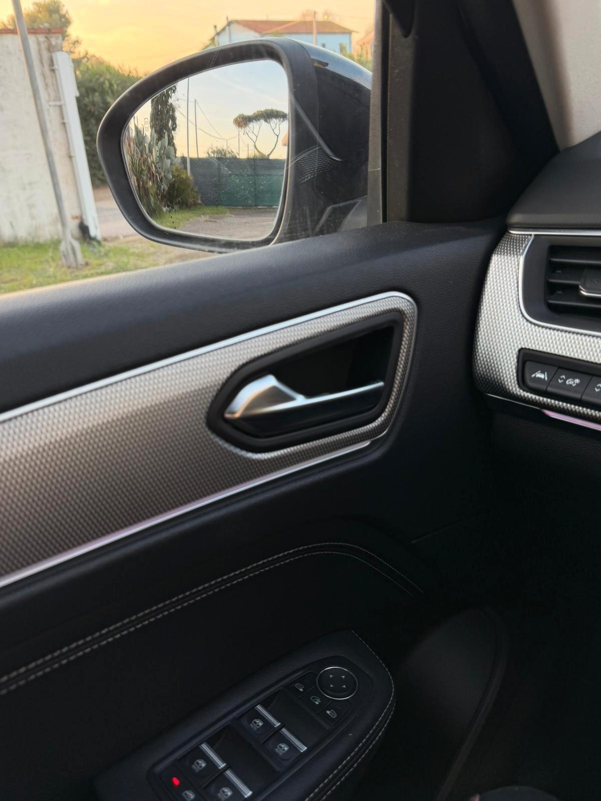 Renault Arkana Hybrid E-Tech Intens