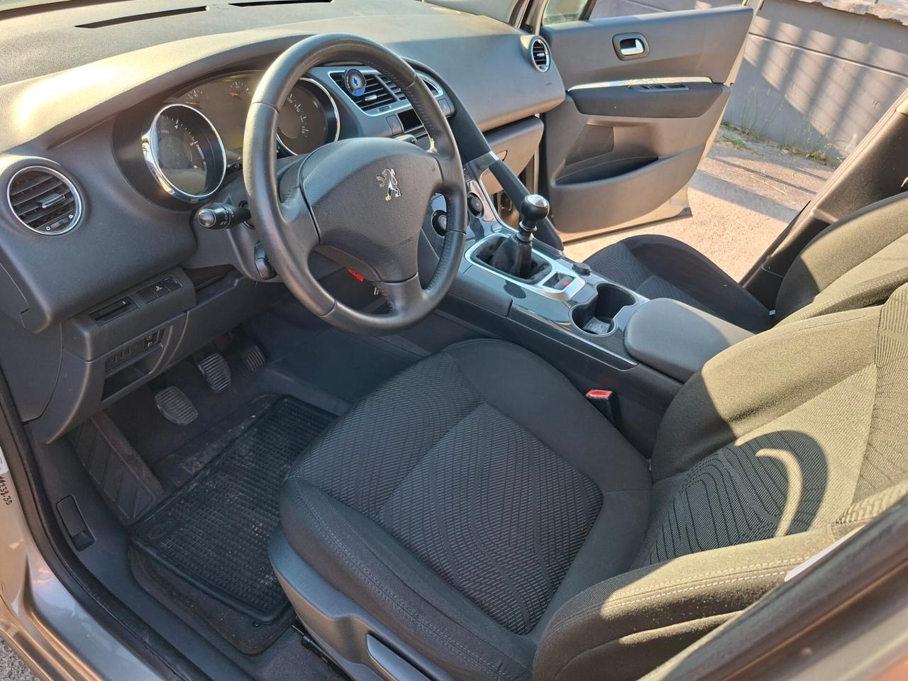 Peugeot 3008 1.6 HDi 112CV Business