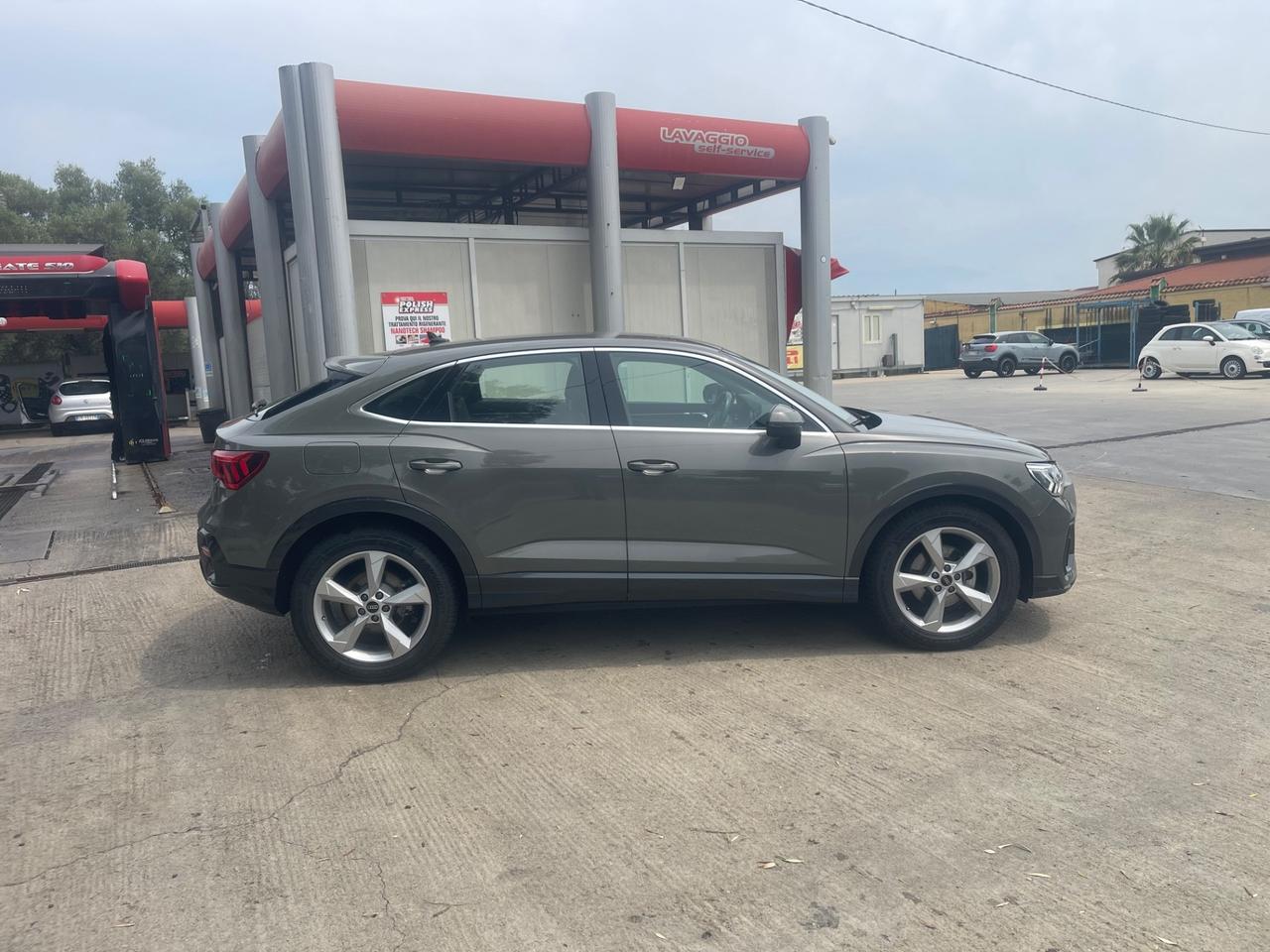 Audi Q3 35 TDI quattro S tronic Business Advanced