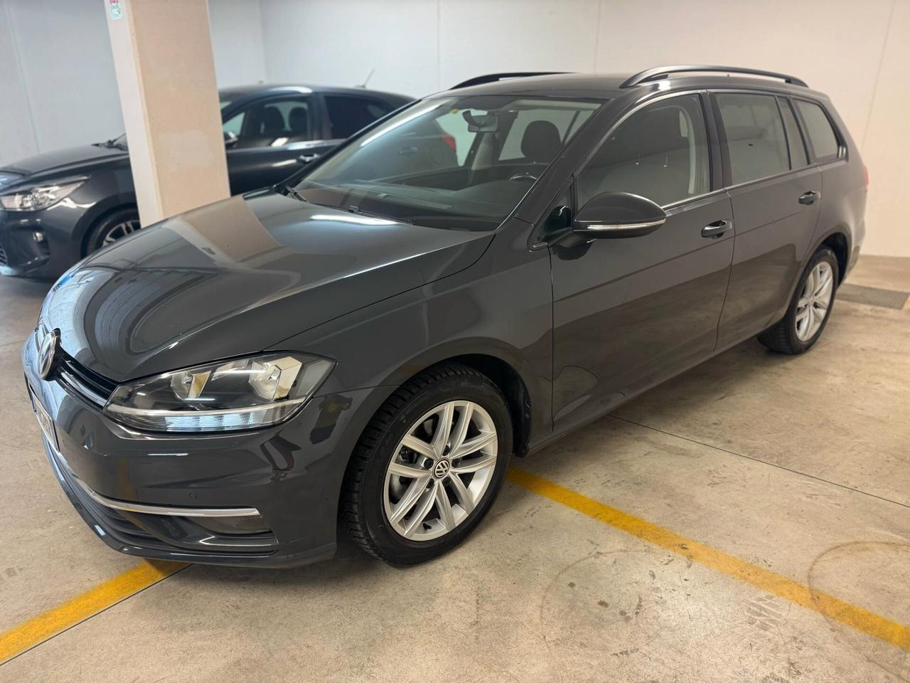 Volkswagen Golf Variant 1.6 TDI 115CV DSG 5p. Business BlueMotion Technology
