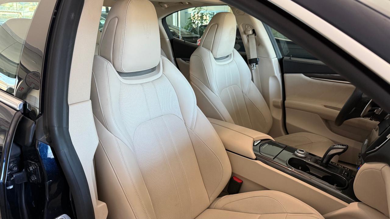 Maserati Ghibli V6 Diesel 275 CV Gransport RESTYLING