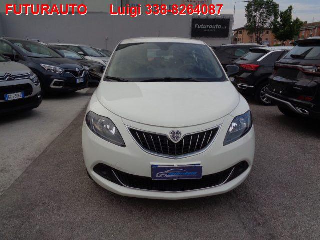 LANCIA Ypsilon 1.0 FireFly 5 porte S&S Hybrid Ecochic Silver