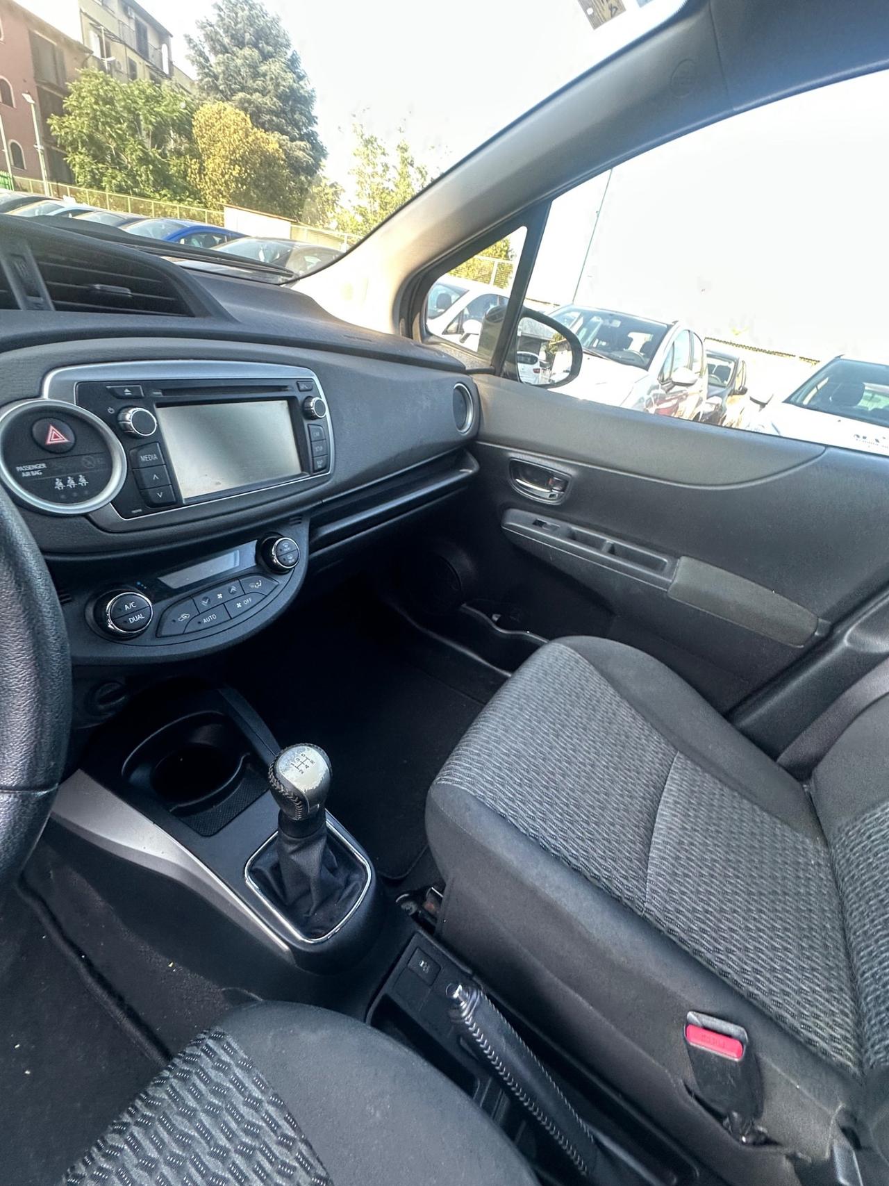 Toyota Yaris 1.0 5 porte Lounge