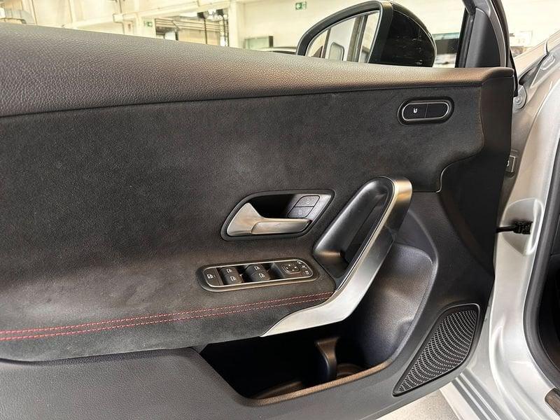 Mercedes-Benz Classe A A 180 AMG Line Premium auto