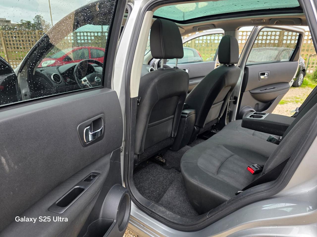 Nissan Qashqai 1.6 dCi DPF Tekna 2012