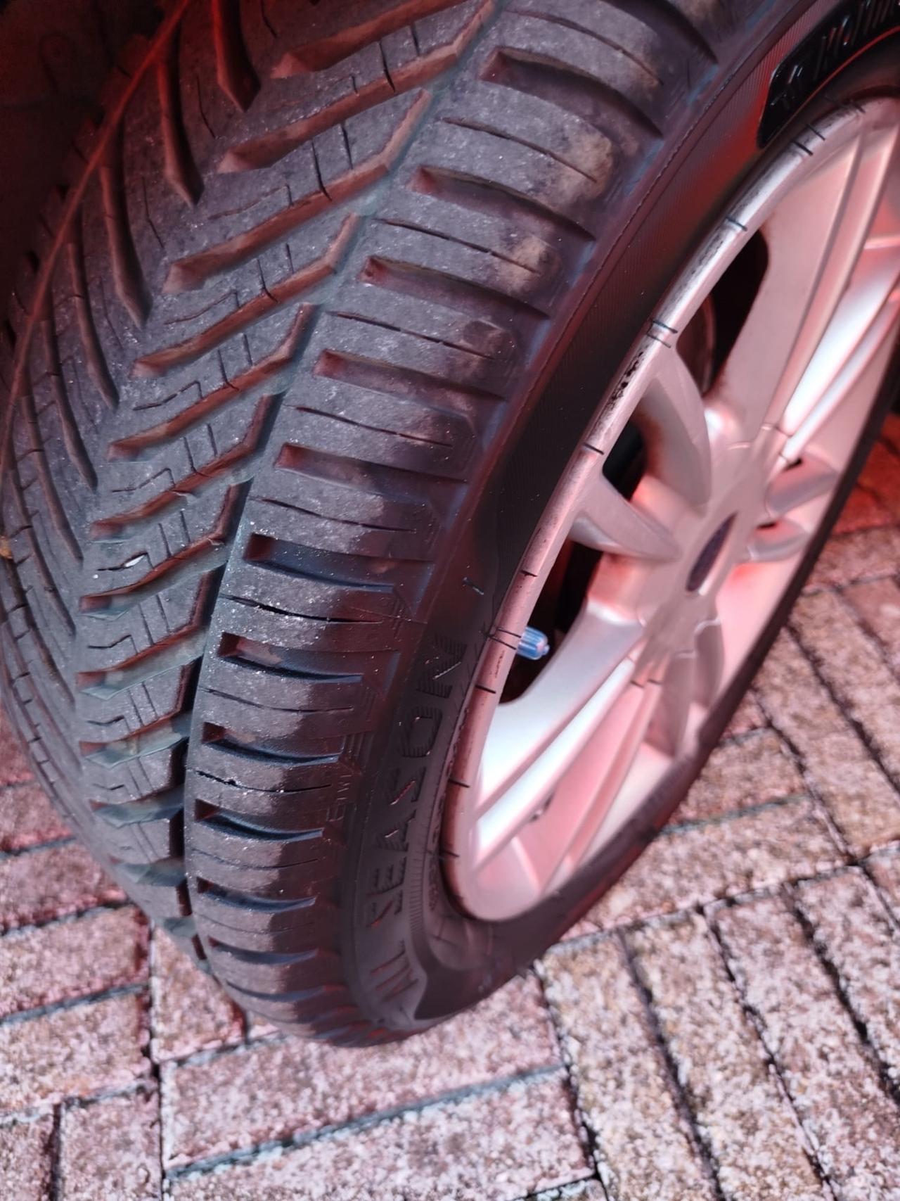 Lancia Ypsilon 1.2 69 CV 3 porte GPL