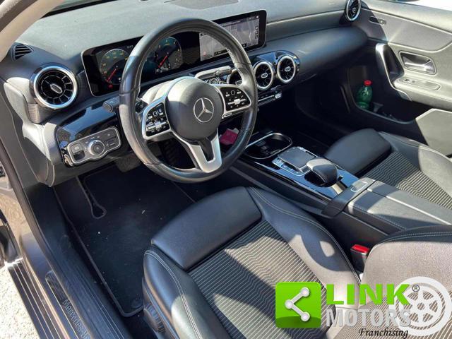 MERCEDES-BENZ A 180 d Automatic Business