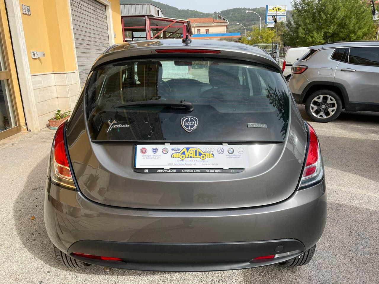 Lancia New Ypsilon 1.0 Hybrid Silver