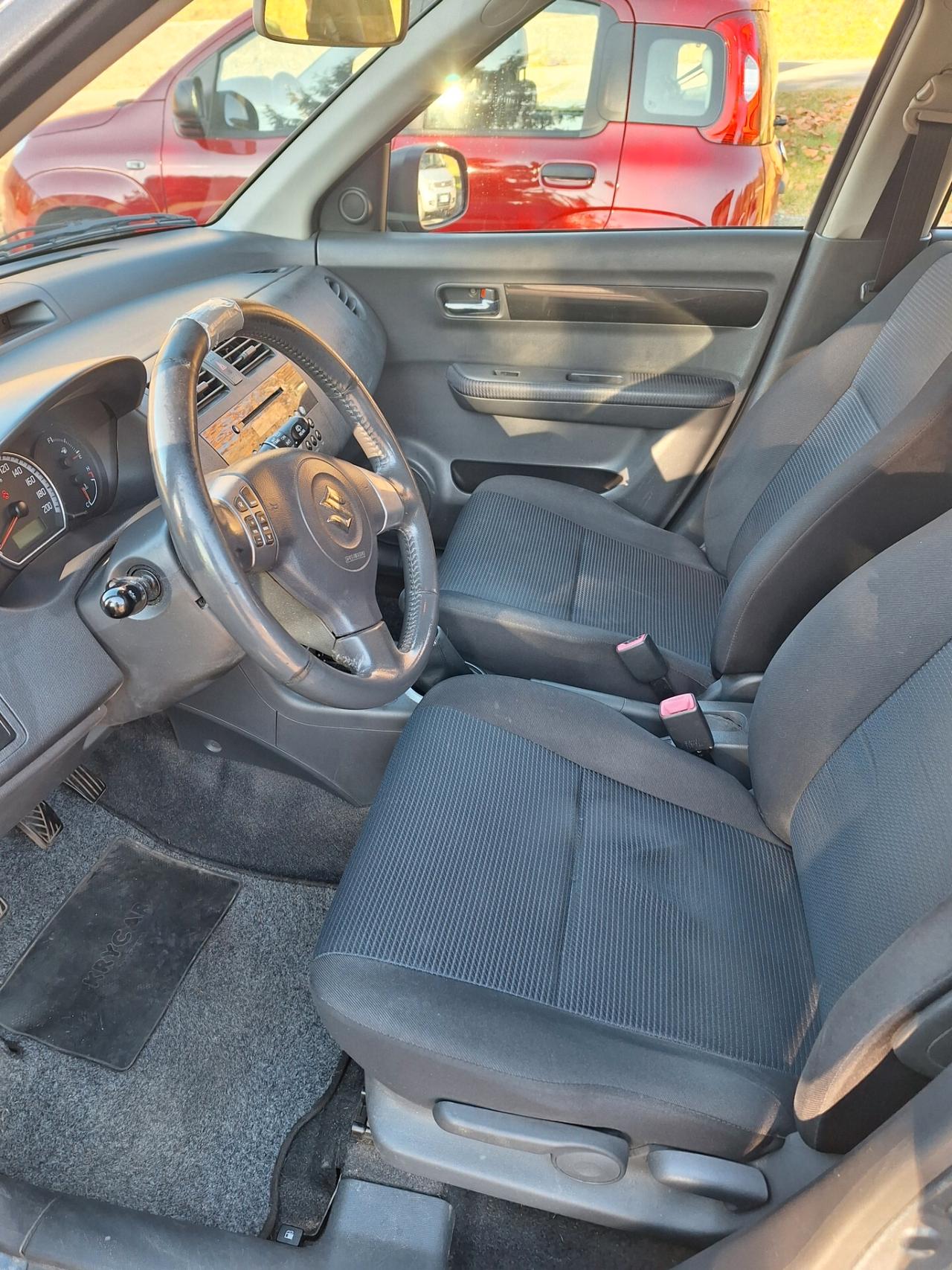 Suzuki Swift 1.3 4x4 5p. GL