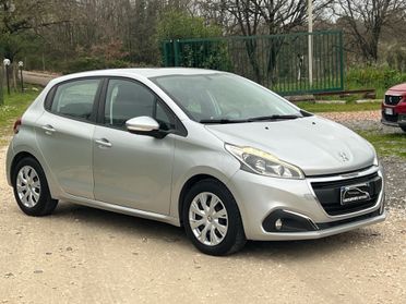 Peugeot 208 1.2 Benzina Neopatentati permute rate garanzia