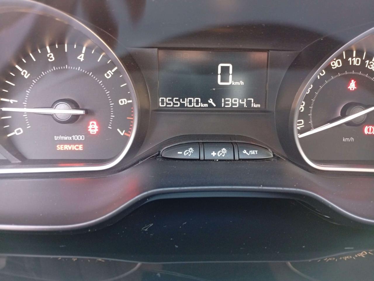 Peugeot 208 PureTech 82 5 porte Allure