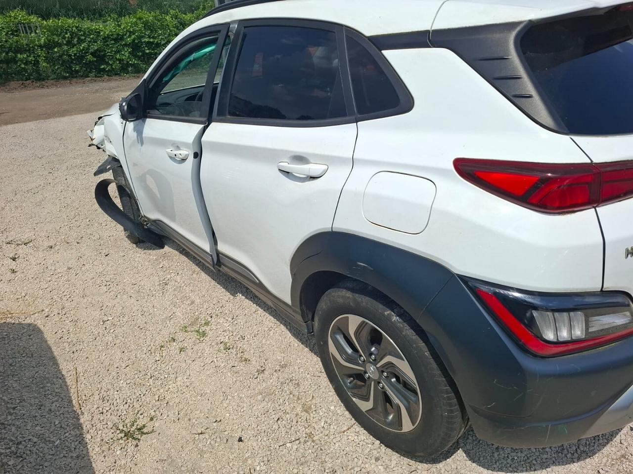 HYUNDAI KONA 2022 IBRIDA SINISTRATA