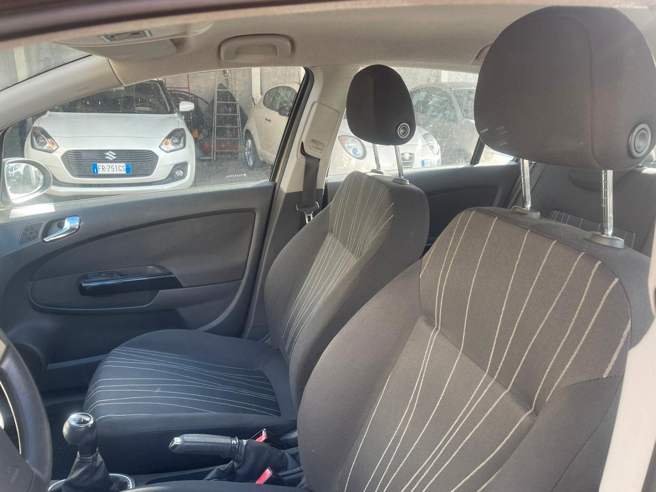 Opel Corsa 1.2 5 porte Cosmo