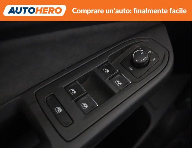 VOLKSWAGEN Golf 1.0 eTSI EVO DSG Life