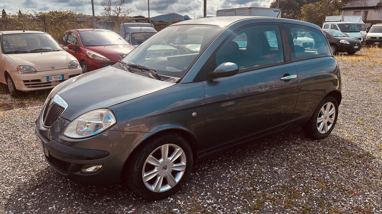 Lancia Ypsilon 1.3 Multijet 16V Platino