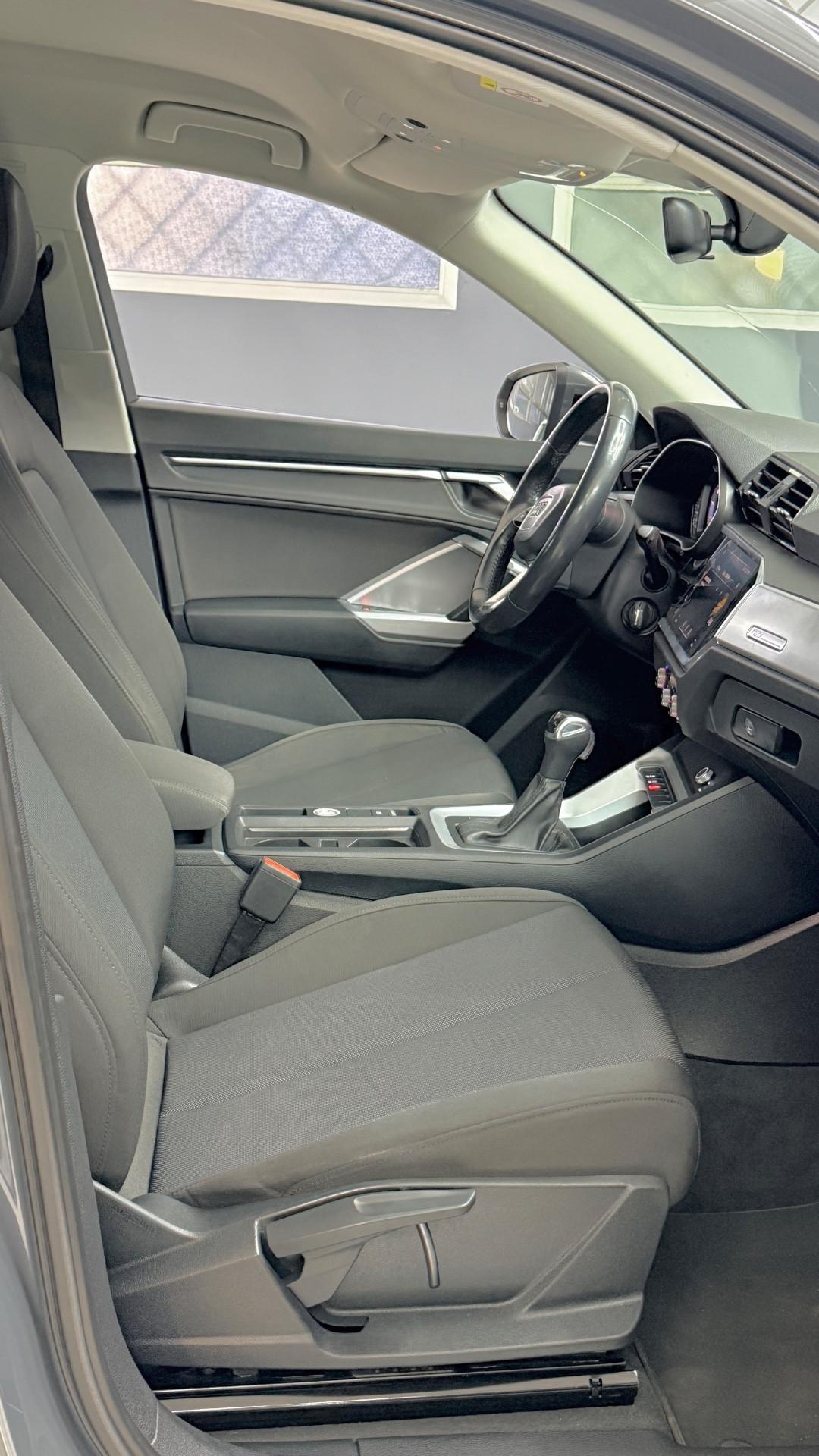 Audi Q3 35 TDI quattro Business Advanced