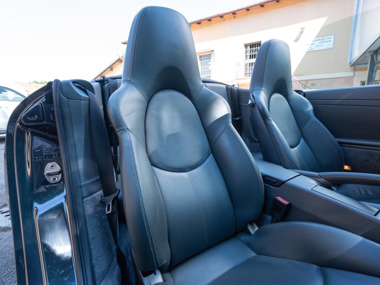 Porsche 911 Carrera 4S Cabriolet