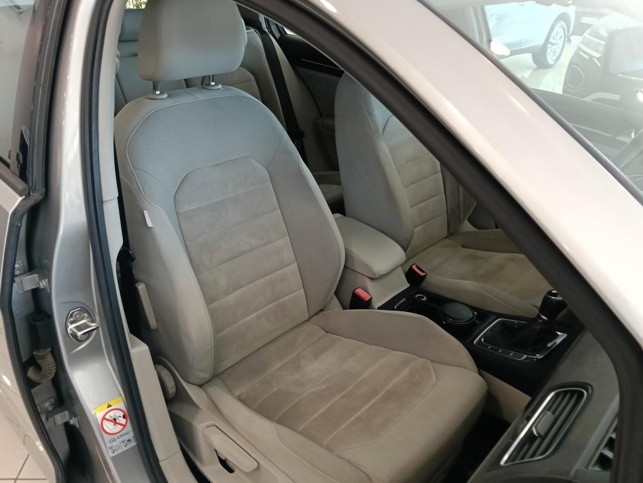 Volkswagen Golf Business 1.6 TDI 5p. Highline