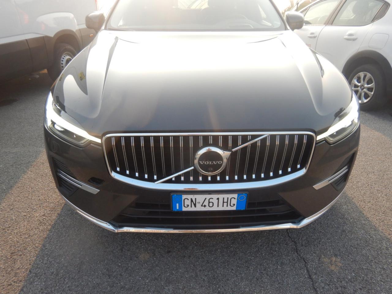 Volvo XC60 B4 (d) AWD automatico Ultimate Bright N1 TETTO NAVY PELLE H/K 19