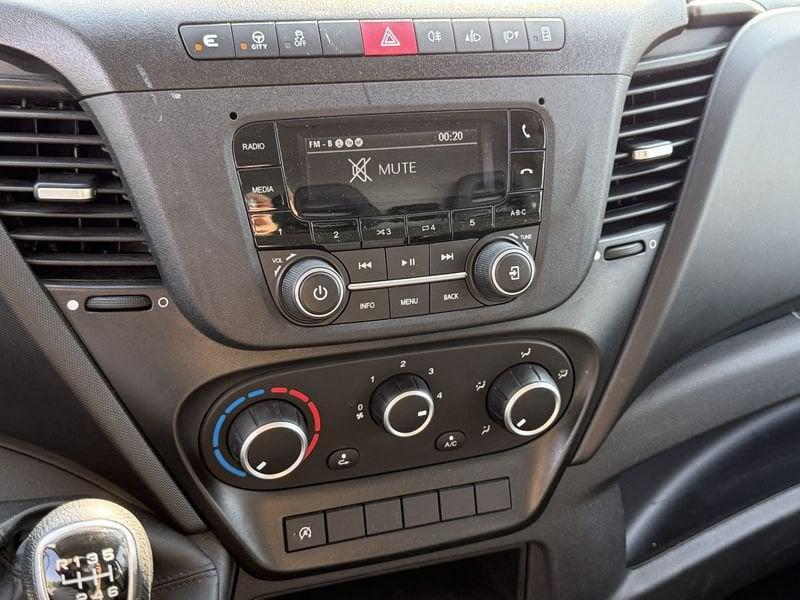 Iveco Nuovo DAILY 22 35s 16v 2.3 htp plm-tm FURGONE ** PREZZO + IVA **