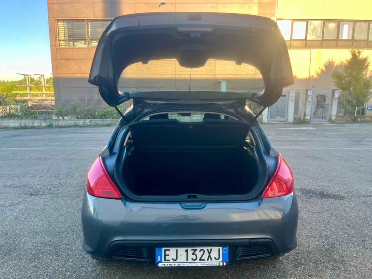 Peugeot 308 1.6hdi 2012 152.000km perfetta per neopatentati