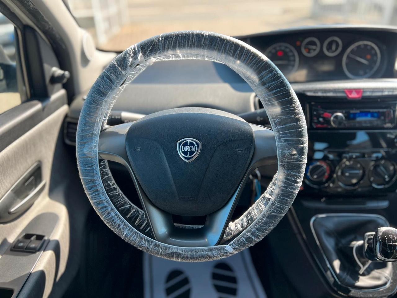 Lancia Ypsilon 1.2 69 CV 5 porte S&S Platinum