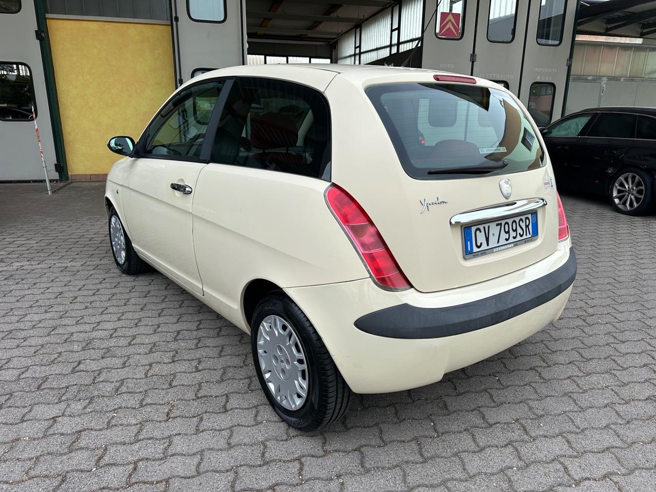 Lancia Ypsilon 1.2 Argento