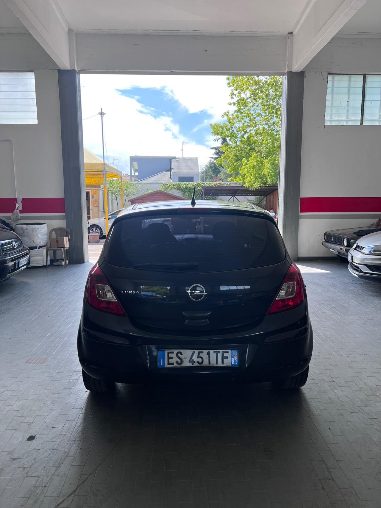 Opel Corsa 1.2 Benzina 2013 / Sport / Neopatentati/
