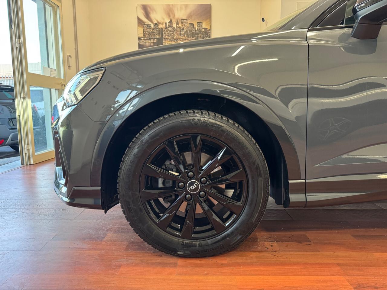 AUDI Q3 SPB 35 TDI S TRONIC IDENTITY BLACK - MY21