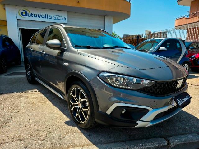 FIAT Tipo 1.5 Hybrid DCT SW Cross