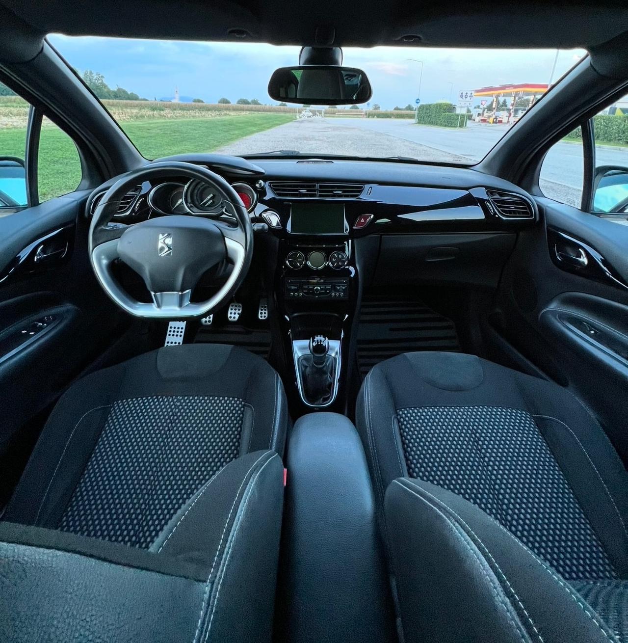 CITROEN DS3 1.6 e-HDi AIRDREAM ULTRE PRESTIGE