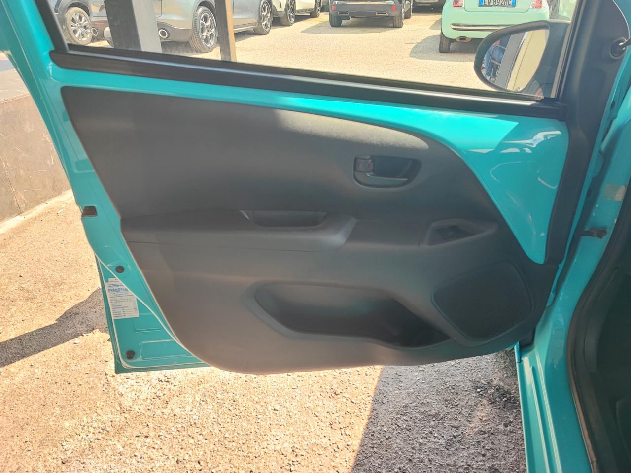 Citroen C1 PureTech 82 5 porte Shine